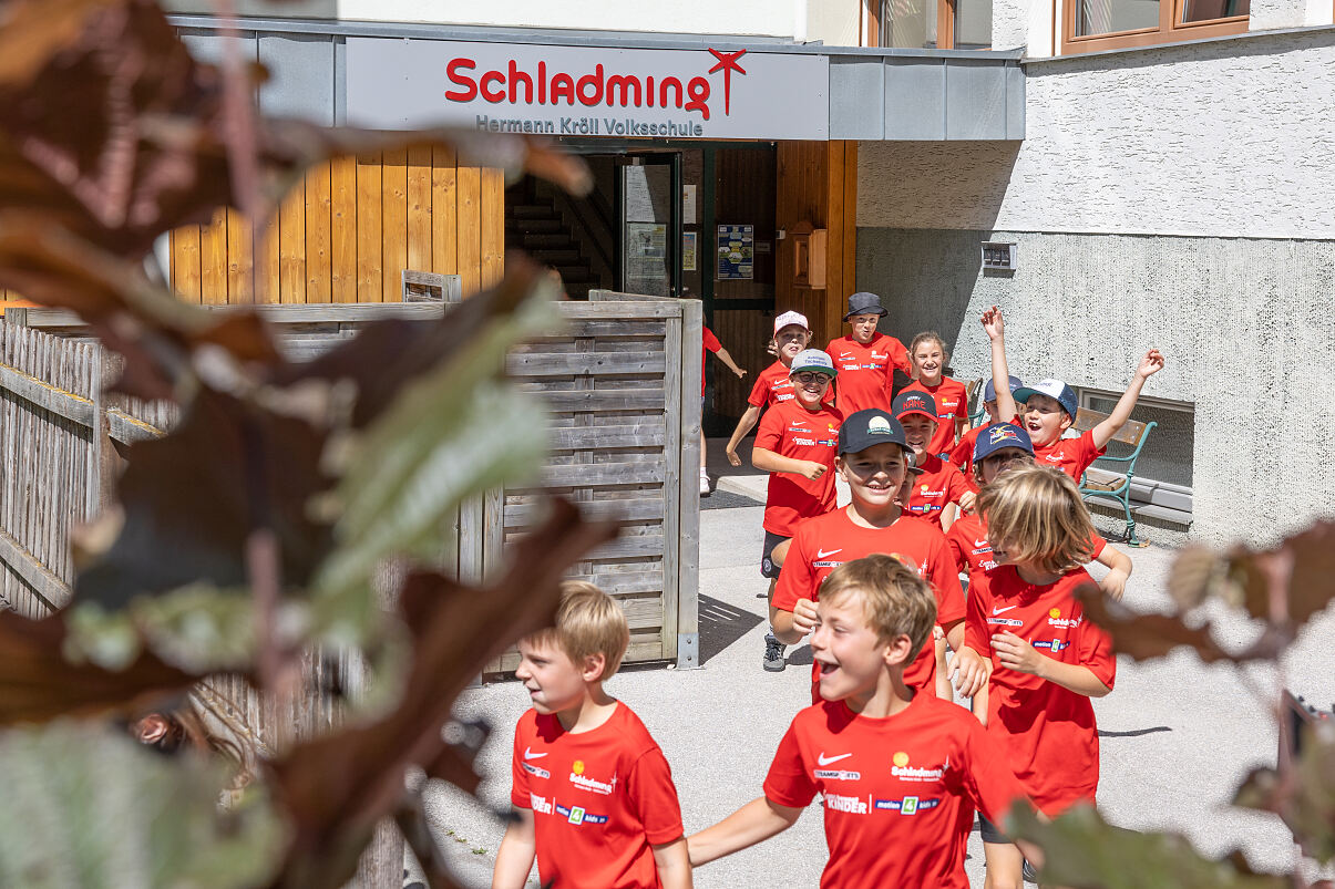 Servus bewegt Kinder - Die Bewegte Schule | Volksschule Schladming