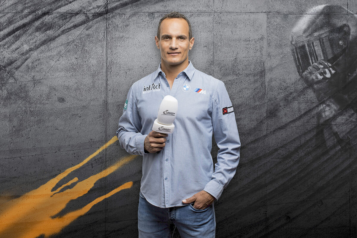 PW - 00 - MotoGP On-Air Team